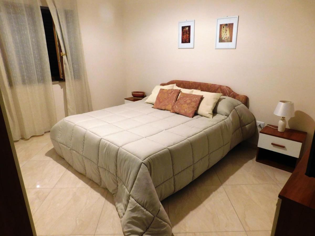 Casa Del Principe Apartment ออตตาวิอาโน ภายนอก รูปภาพ